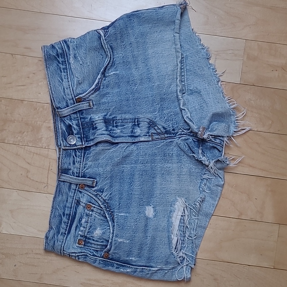 Levi's 501 Button Up Denim Shorts size 27